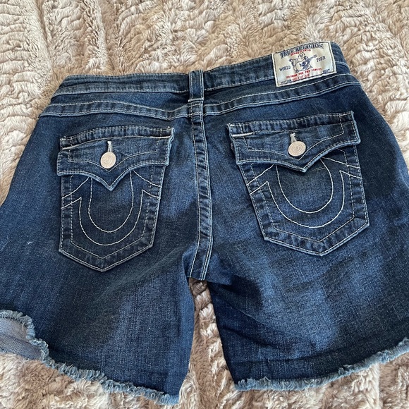 True Religion Pants - True Religion MID CUTOFF size 29 excellent condition